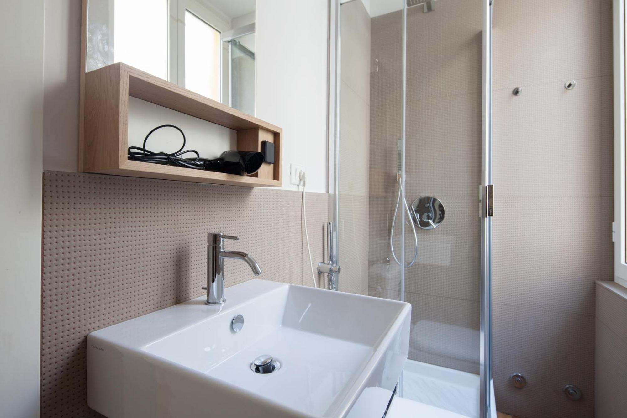 Cv5 - La Spezia City Center - Wide Modern Apartment Walking Distance To The Station To Cinque Terre - Big Terrace On The Roofs Экстерьер фото